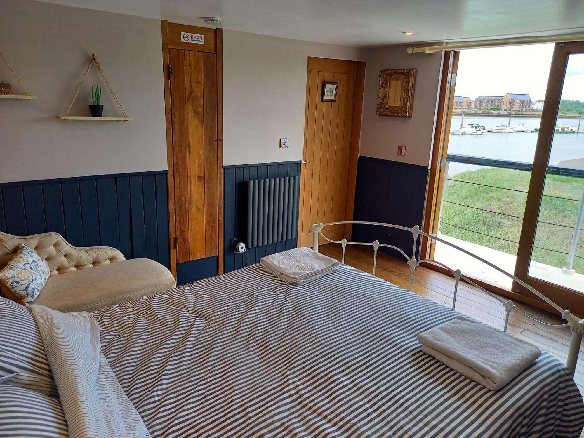 Inner Dowsing Lightship Rochester  Chambre photo